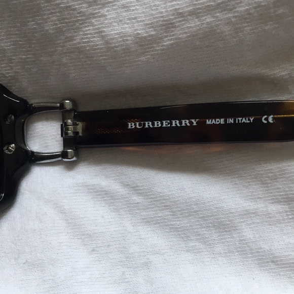 Burberry Sunglasses - Picture 4 of 6